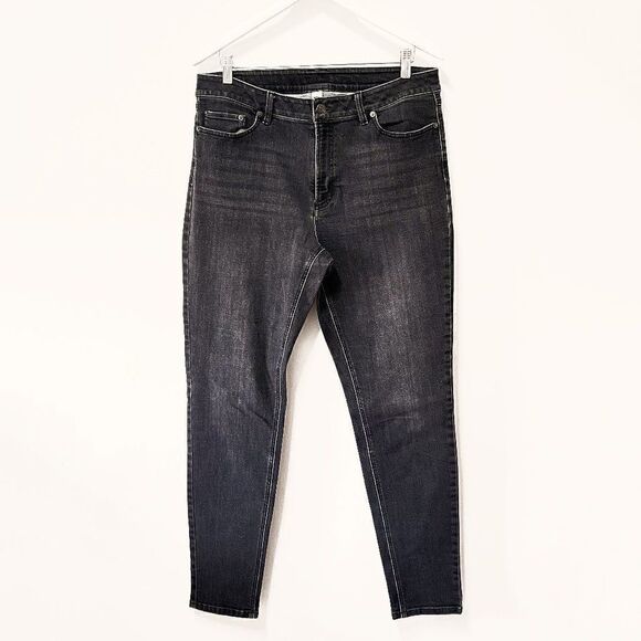 L.L. Bean Washed Black BeanFlex Skinny Leg Jeans - Picture 1 of 7